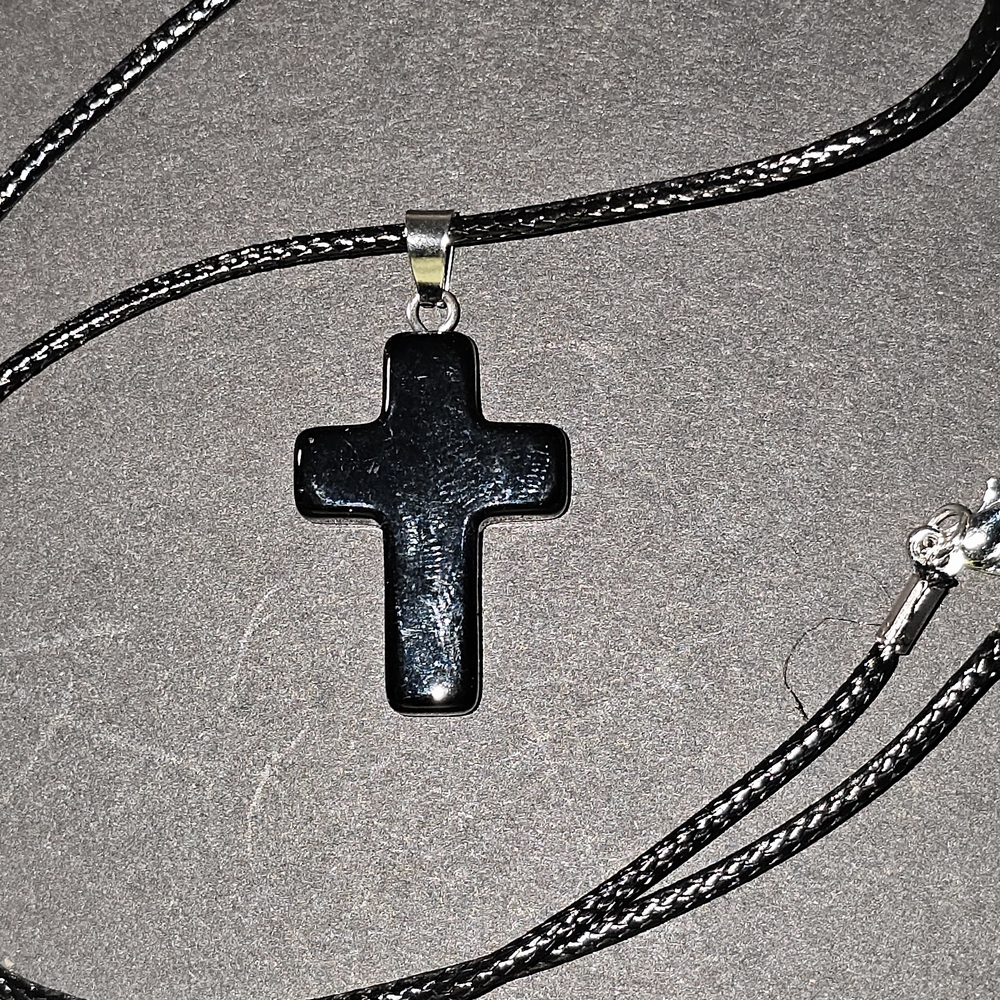 Elegant Black Cross Pendant Necklace - Picture 3 of 3